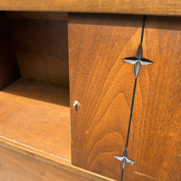 Broyhill Saga Full Size Walnut Headboard
