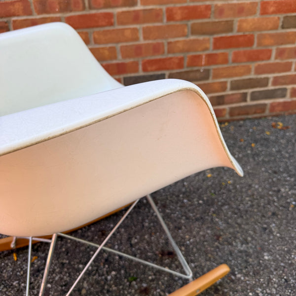 Case Study Rocking Shell Chair by Modernica in the Style of Ray & Charles Eames