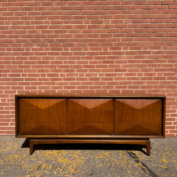 United Furniture Diamond Mid-Century Modern Walnut 9-Drawer Lowboy Dresser