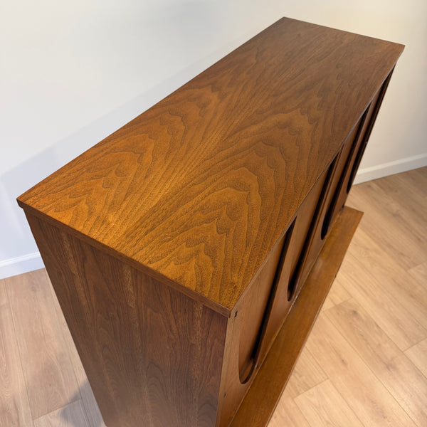 Mid Century Modern Broyhill Brasilia Walnut Dresser Set