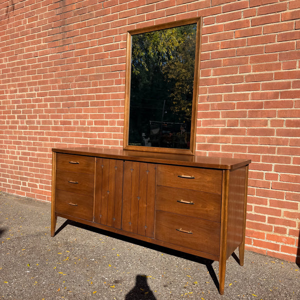 Broyhill Saga Mid-Century Modern Walnut Bedroom Set – Highboy, Lowboy, Pair of Nightstands, Full Headboard & Mirror