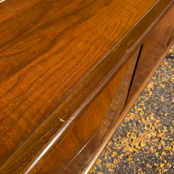 United Furniture Diamond Mid-Century Modern Walnut 9-Drawer Lowboy Dresser