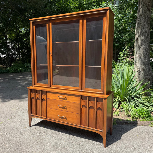 Kent Coffey Perspecta Walnut Hutch China Cabinet with Rosewood Pulls