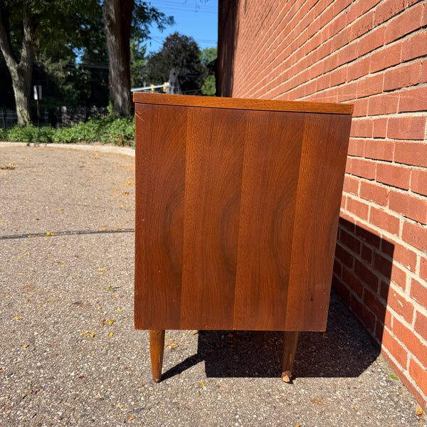 Broyhill Sculptra Mid-Century Modern Walnut Credenza | Buffet