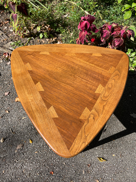Lane Acclaim Guitar Pick Table