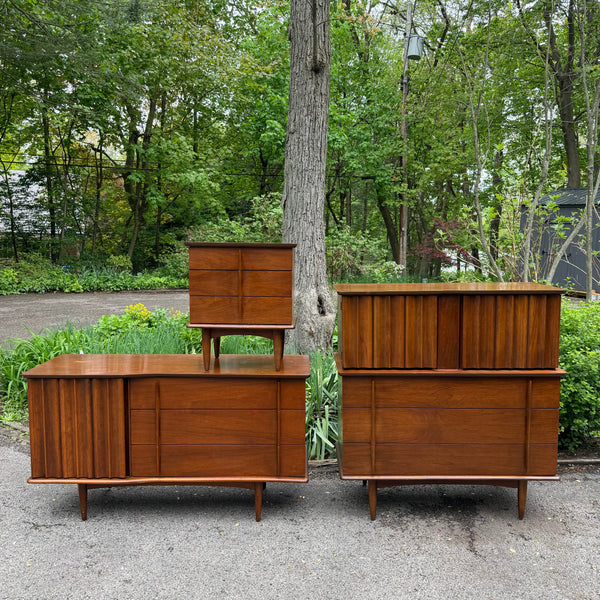 United Furniture Walnut Bedroom Set
