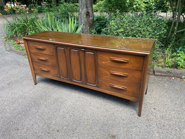 Broyhill Emphasis Dresser w Mirrors