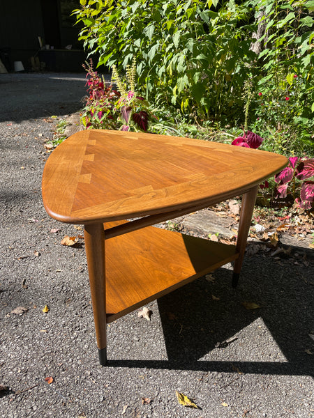 Lane Acclaim Guitar Pick Table