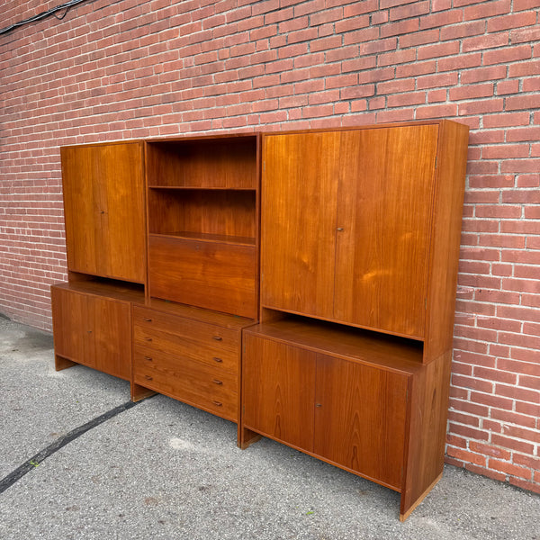 Rare Three-Bay Teak Wall Unit by Hans J. Wegner for Ry Møbler, Denmark