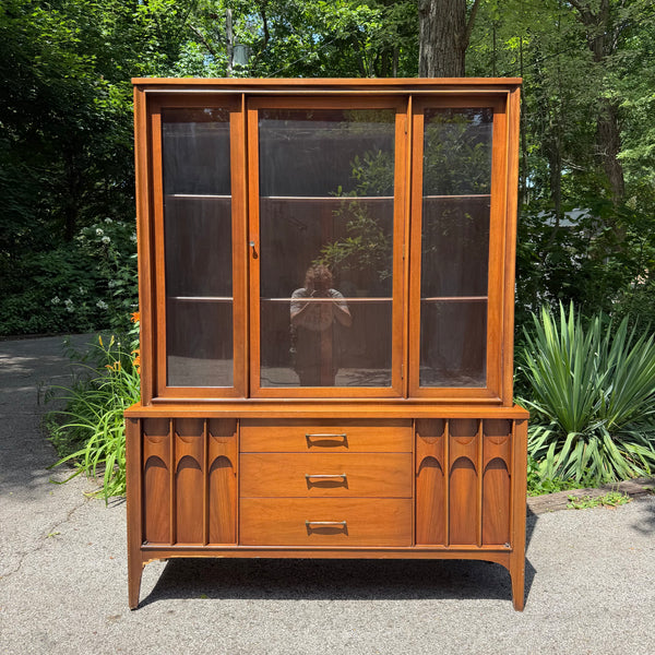 Kent Coffey Perspecta Walnut Hutch China Cabinet with Rosewood Pulls