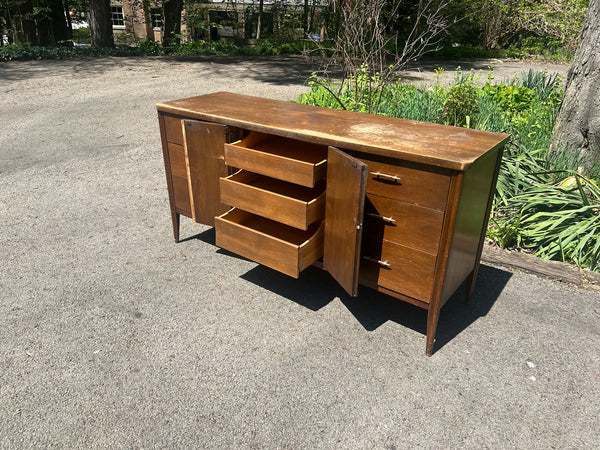 Broyhill Saga Dresser / Buffet