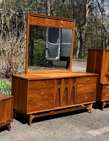 Broyhill Brasilia Lowboy Dresser w Mirror