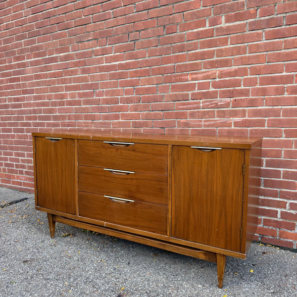 1960s Kent Coffey Tableau Mid-Century Modern Walnut Credenza