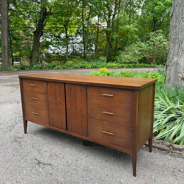 Broyhill Saga Lowboy Dresser