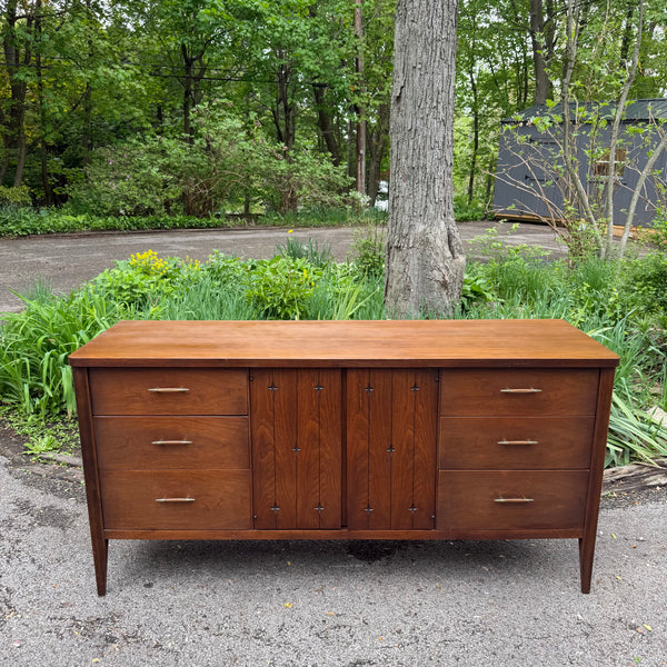 Broyhill Saga Lowboy Dresser