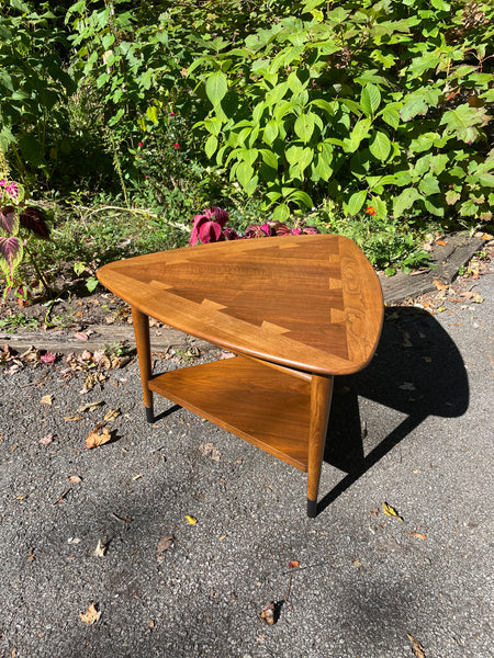 Lane Acclaim Guitar Pick Table