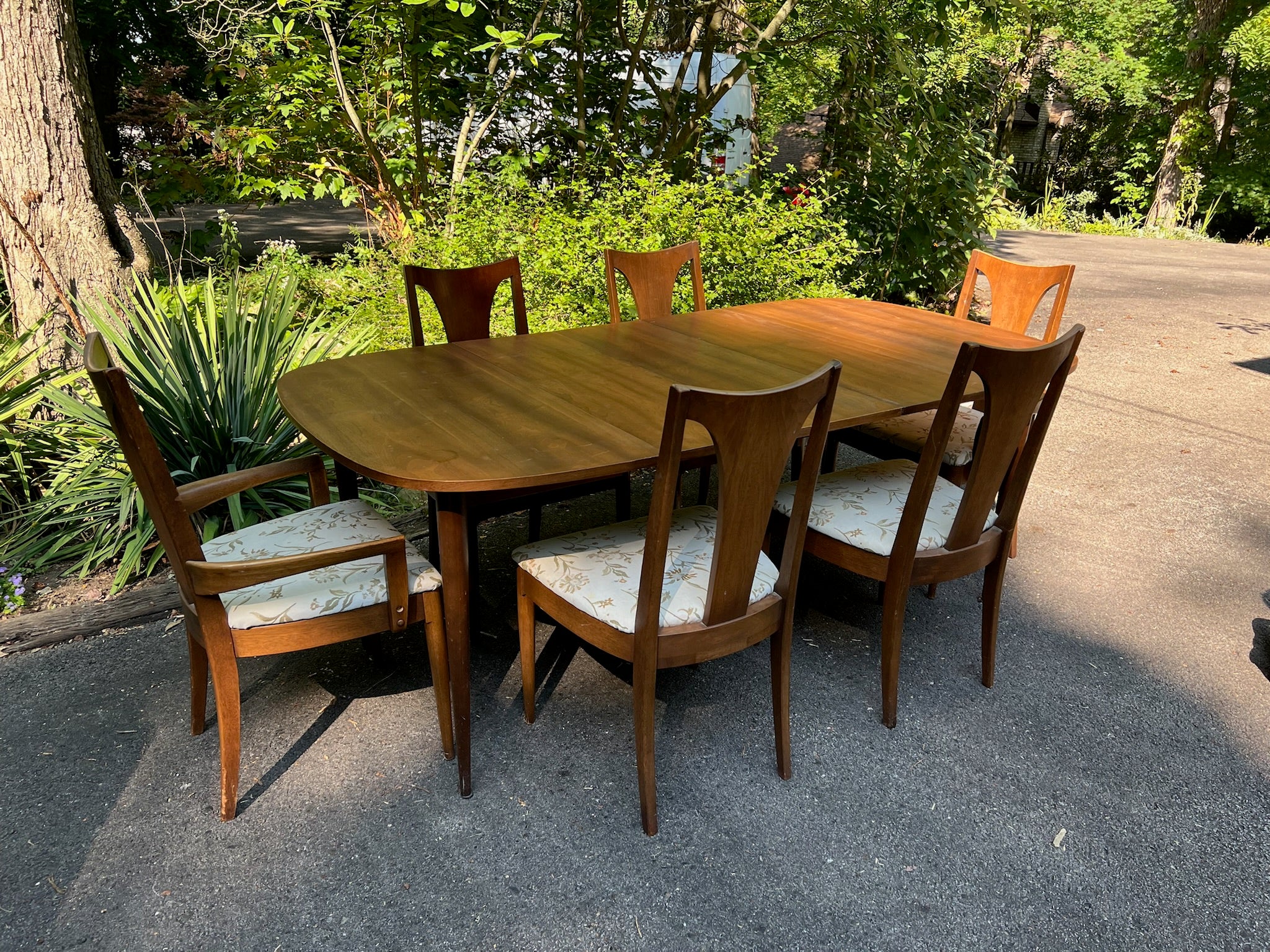 Broyhill Forward 70 Dining Set