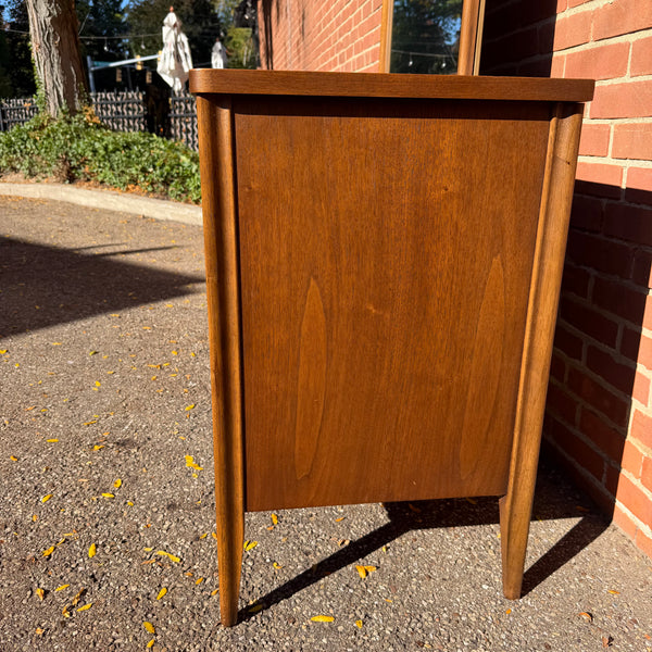 Broyhill Saga Mid-Century Modern Walnut Bedroom Set – Highboy, Lowboy, Pair of Nightstands, Full Headboard & Mirror