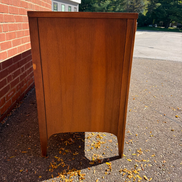 Kent Coffey Town House Mid-Century Modern Walnut 9-Drawer Dresser