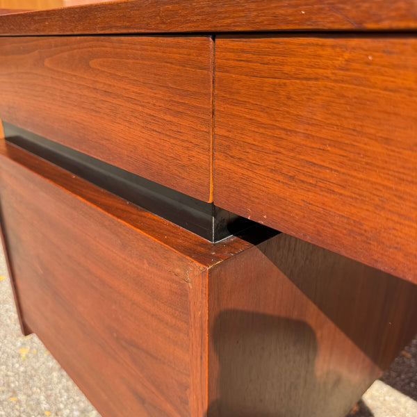 Merton Gershun for Dillingham Esprit Walnut Mid-Century Modern Desk