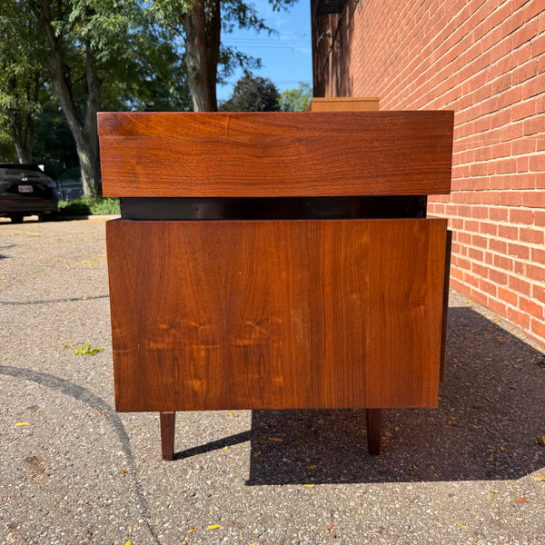 Merton Gershun for Dillingham Esprit Walnut Mid-Century Modern Desk