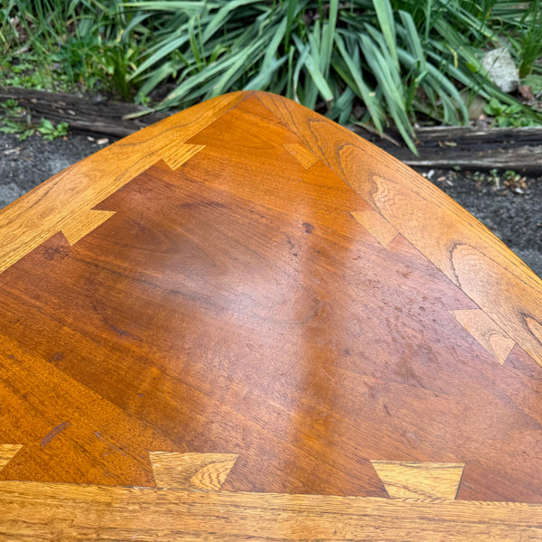 Lane Acclaim “Guitar Pick” End Table