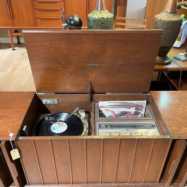 Zenith Vintage Stereo Console