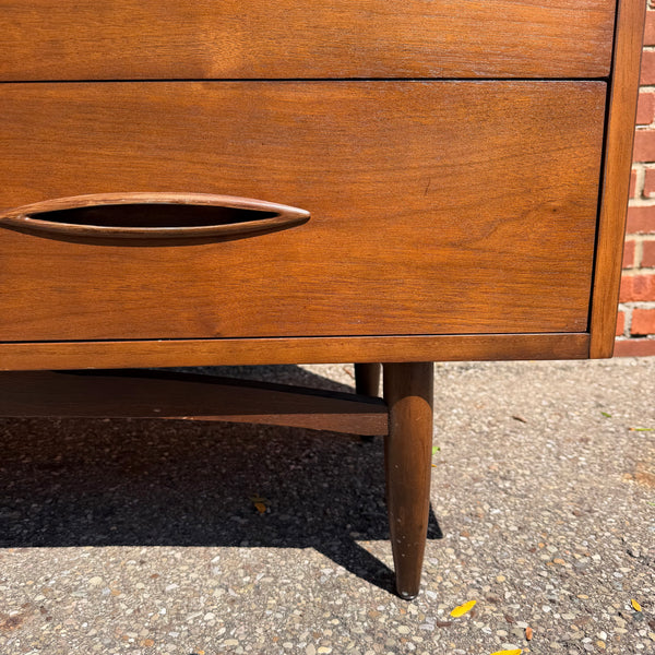 Broyhill Sculptra Walnut Mid Century Modern Credenza Buffet Cabinet
