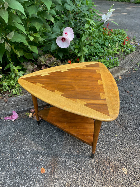 Lane Acclaim Guitar Pick Side Table