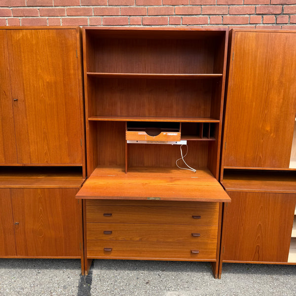 Rare Three-Bay Teak Wall Unit by Hans J. Wegner for Ry Møbler, Denmark