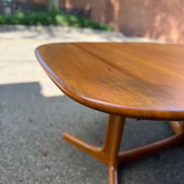 Danish Modern Teak Dining Set with 4 Niels Otto Møller Model 85 Chairs for for J.L. Møllers Møbelfabrik