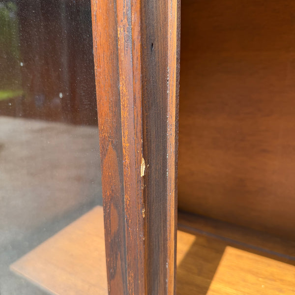 Broyhill Brasilia 2-Piece Walnut Hutch China Cabinet