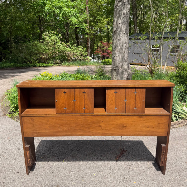 Broyhill Saga Full Size Walnut Headboard