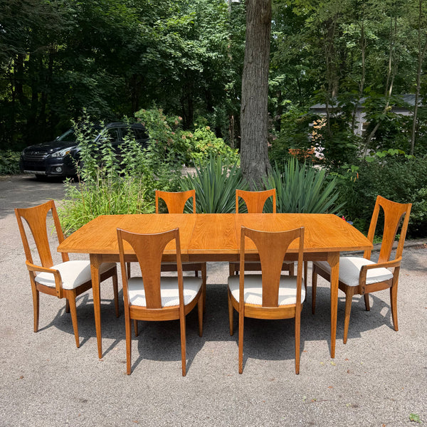 Mid Century Modern Broyhill Walnut Dining Set with 6 Chairs