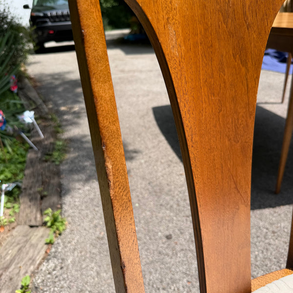 Mid Century Modern Broyhill Walnut Dining Set with 6 Chairs