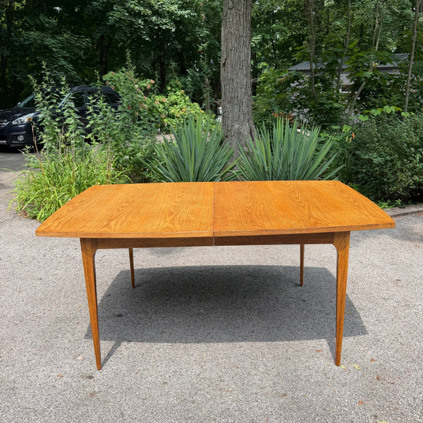 Mid Century Modern Broyhill Walnut Dining Set with 6 Chairs