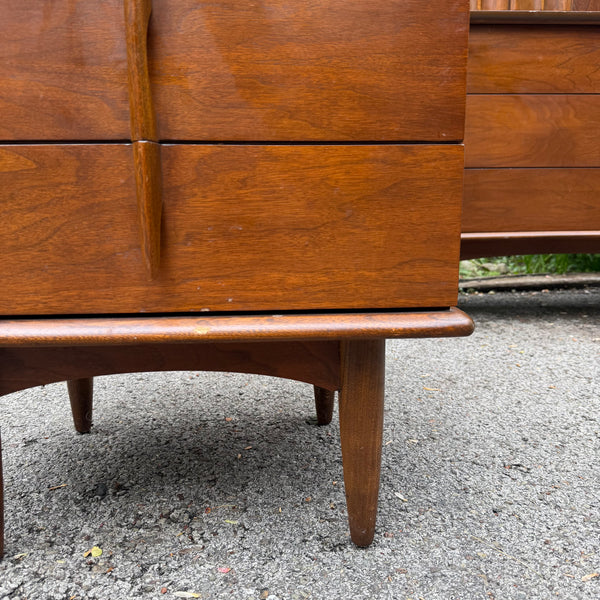 United Furniture Walnut Bedroom Set