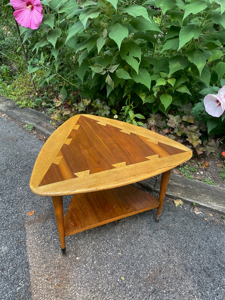 Lane Acclaim Guitar Pick Side Table