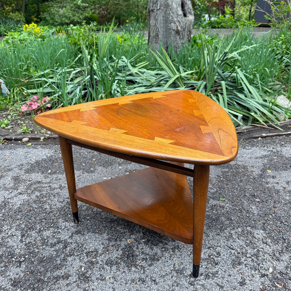 Lane Acclaim “Guitar Pick” End Table