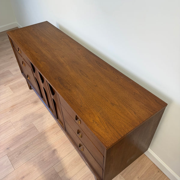 Mid Century Modern Broyhill Brasilia Walnut Dresser Set