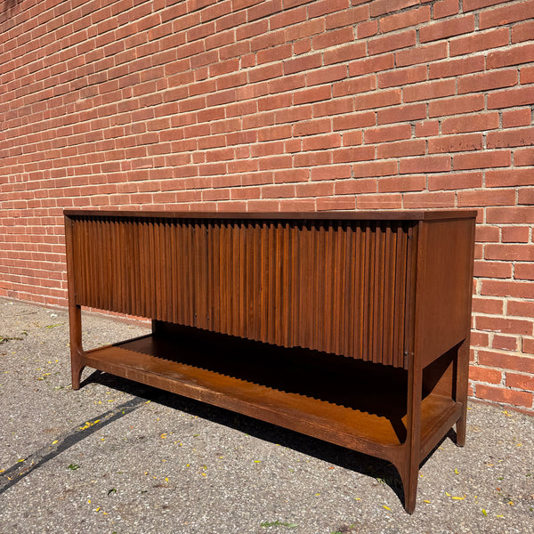 Broyhill Brasilia Mid-Century Modern Walnut Credenza Sideboard