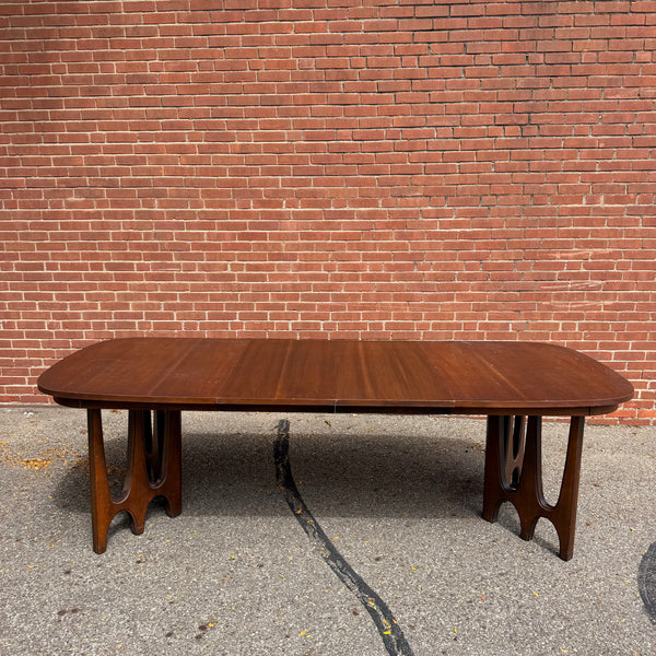 Broyhill Brasilia Mid-Century Modern Walnut Dining Set with 6 Chairs & 2 Leaves