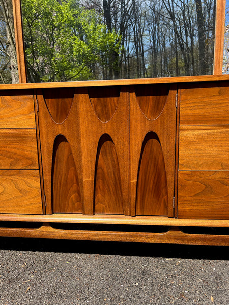 Broyhill Brasilia Bedroom Set