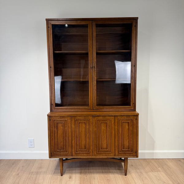 Broyhill “Sculptra” Walnut China Cabinet Hutch
