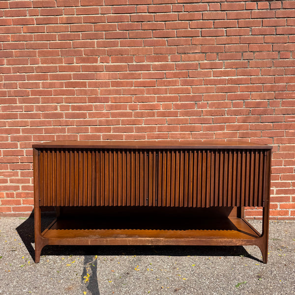 Broyhill Brasilia Mid-Century Modern Walnut Credenza Sideboard