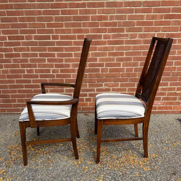 Broyhill Brasilia Mid-Century Modern Walnut Dining Set with 6 Chairs & 2 Leaves