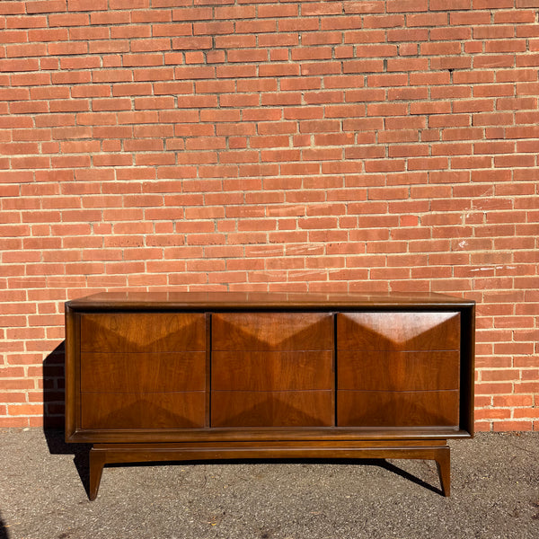 United Furniture Diamond Collection Mid-Century Modern Walnut Nine-Drawer Lowboy Dresser