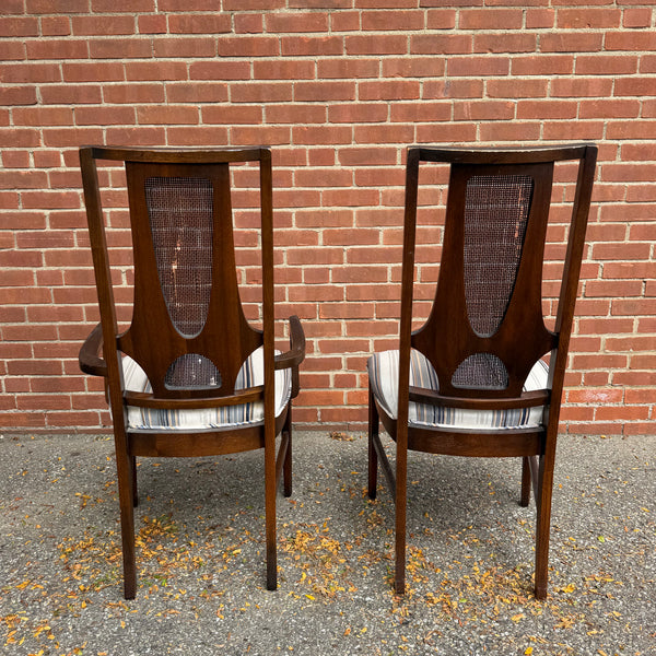Broyhill Brasilia Mid-Century Modern Walnut Dining Set with 6 Chairs & 2 Leaves