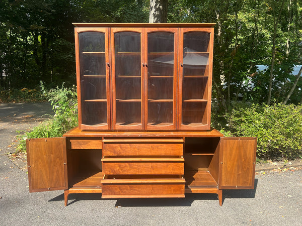 Lane Rhythm China Cabinet
