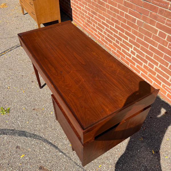 Merton Gershun for Dillingham Esprit Walnut Mid-Century Modern Desk